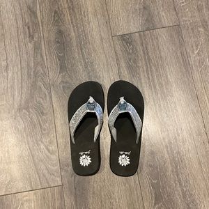 The box flip-flops